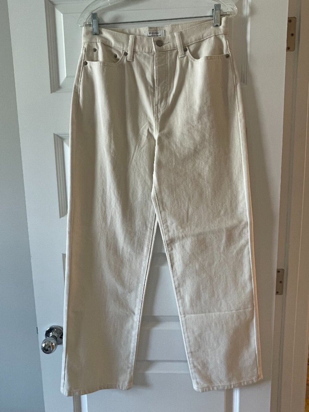 NWOT Banana Republic Straight Ultra High-Rise Jeans Ecru 28 6